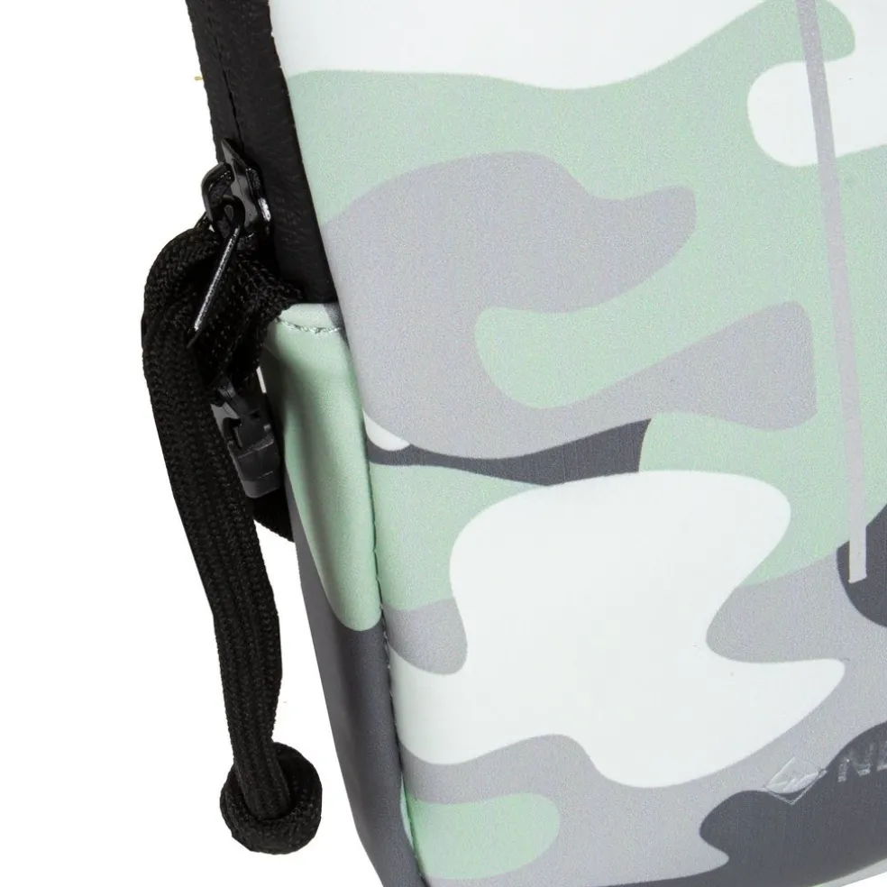 New Rebels ® Mart - Waterafstotend - Telefoontas - Telefoontasje - Army Camouflage Mint