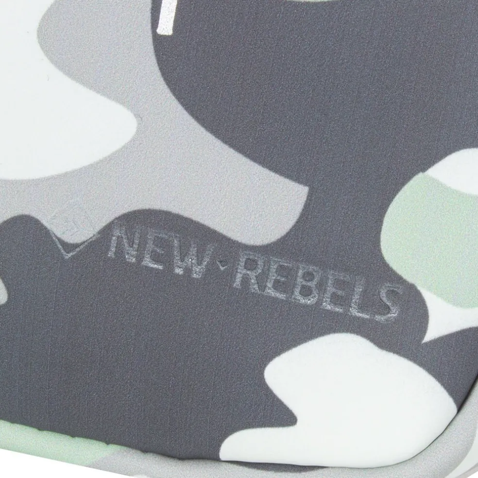 New Rebels ® Mart - Waterafstotend - Telefoontas - Telefoontasje - Army Camouflage Mint