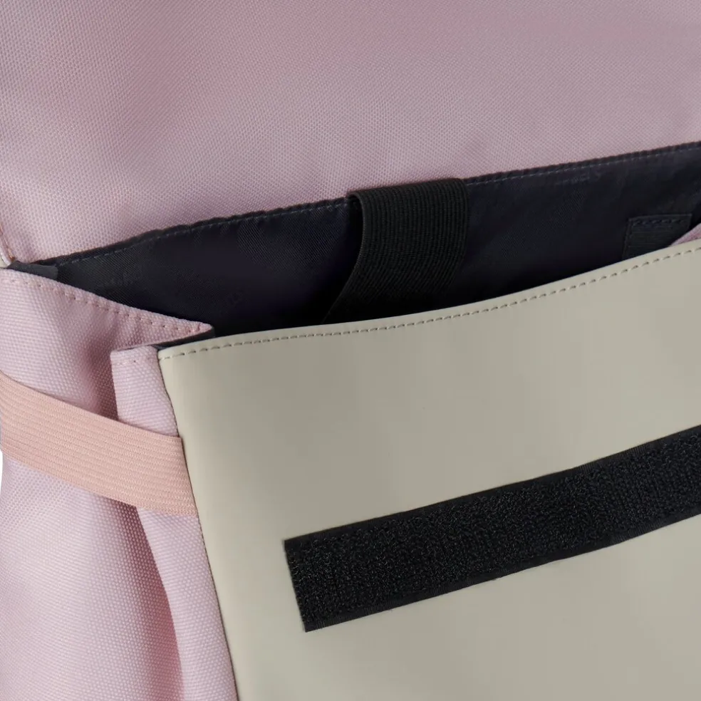 New Rebels Ceres Dothan Roze Beige 15L Rugtas met Flap Waterafstotend Laptop 15.6"