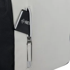 New Rebels Ceres Dothan Zwart Lichtgrijs 15L Rugtas met Flap Waterafstotend Laptop 15.6