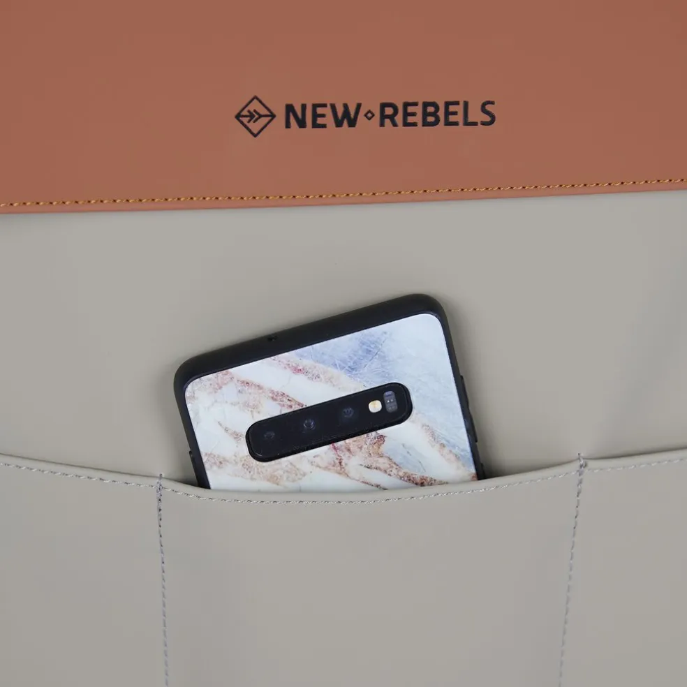 New Rebels Fane Lincoln Oranje 17L Rugtas met Flap Waterafstotend Laptop 15.6"