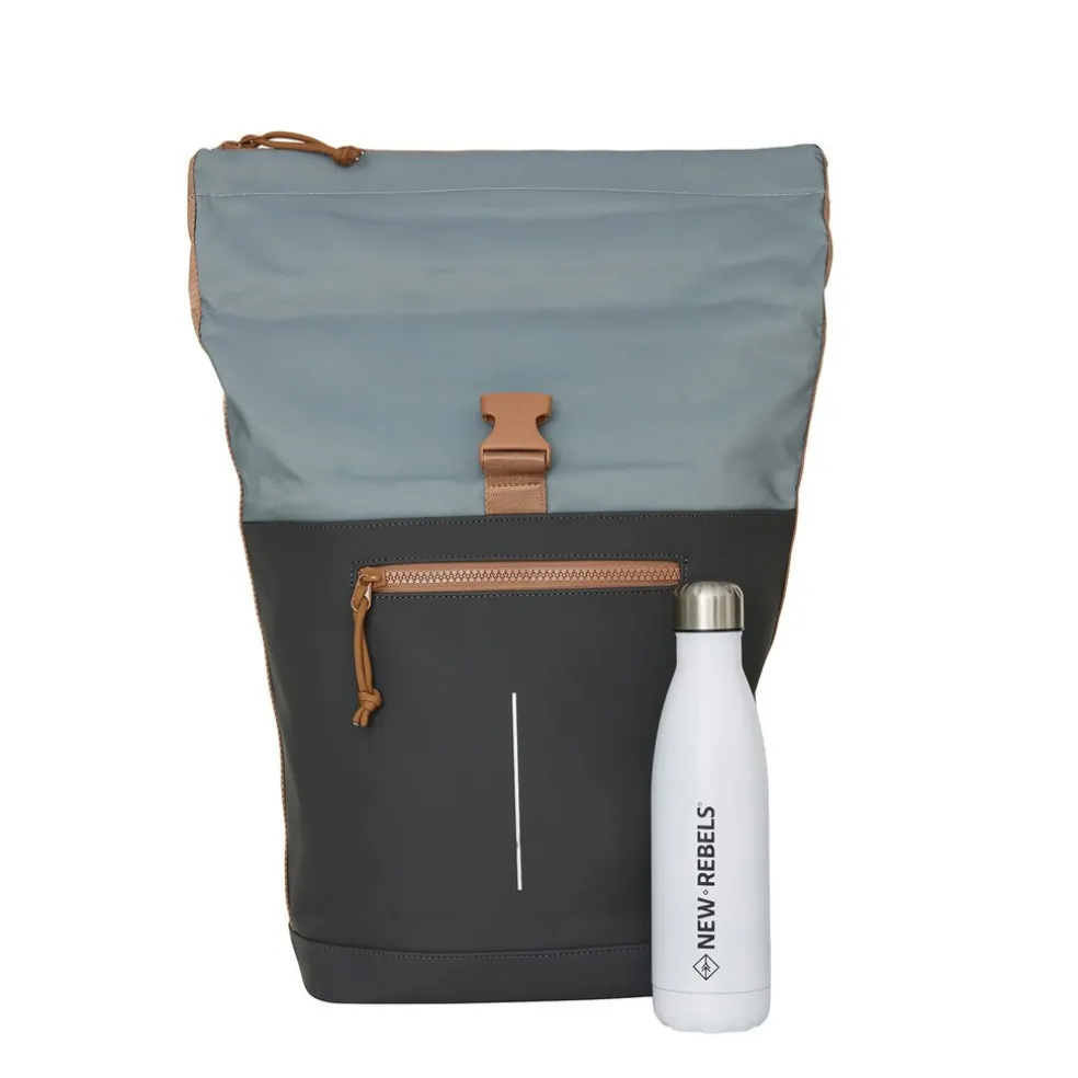 New Rebels Ferron New York Rolltop Rugzak 16L Antraciet