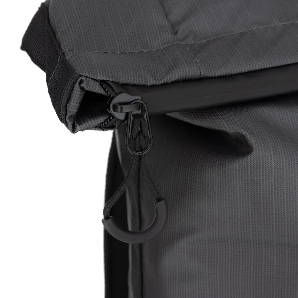 New Rebels Hugo New York 17L Waterdichte Rolltop Rugtas Zwart