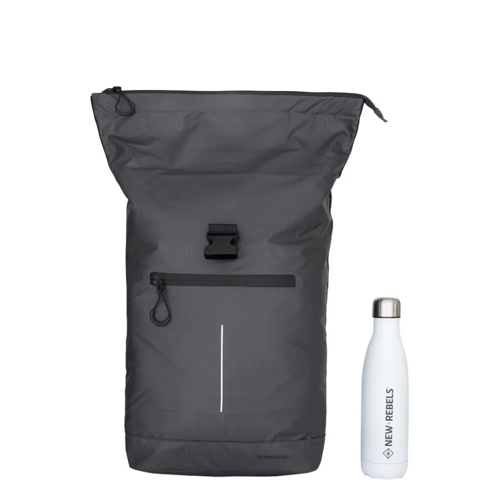 New Rebels Hugo New York 17L Waterdichte Rolltop Rugtas Zwart