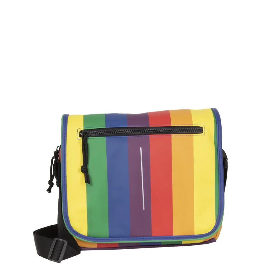 New Rebels Mart Bronx Regenboog 8L A4 Schoudertas met Flapover Waterafstotend