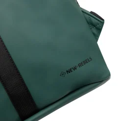 New Rebels Mart Los Angeles Donkergroen 7L Rolltop Rugzak Waterafstotend