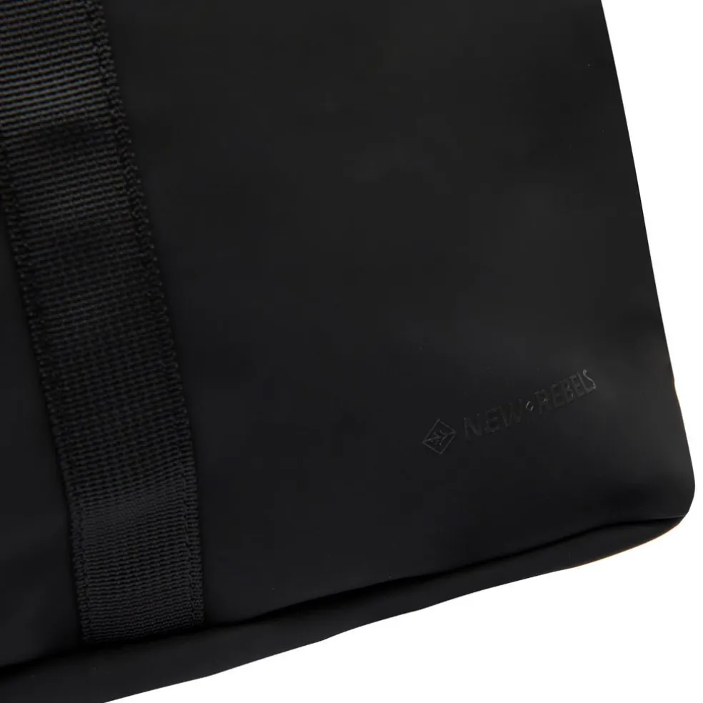 New Rebels Mart Los Angeles Zwart 7L Rolltop Rugzak Waterafstotend