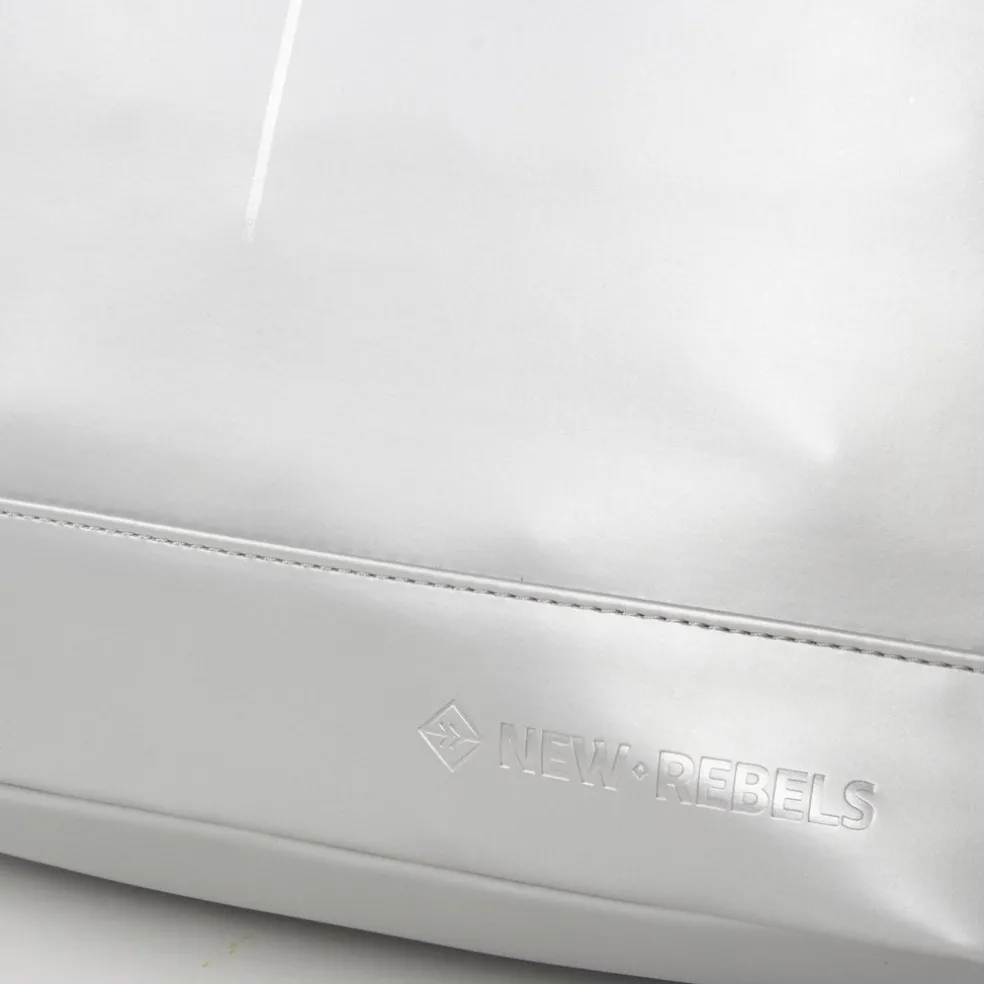New Rebels Mart New York Metallic Zilver 21L Rugtas Rolltop Waterafstotend Laptop 15.6"