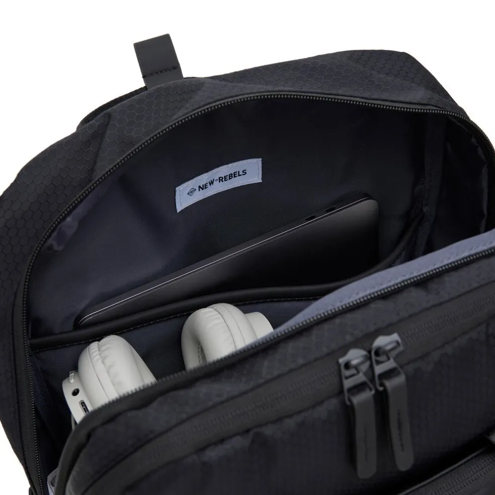 New Rebels Trondheim Rugzak – Laptop Rugtas 15,6 inch – Schooltas & Werktas – Waterafstotend – 18L – Nylon/PU – Zwart