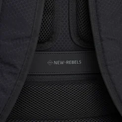 New Rebels Trondheim Rugzak – Laptop Rugtas 15,6 inch – Schooltas & Werktas – Waterafstotend – 18L – Nylon/PU – Zwart