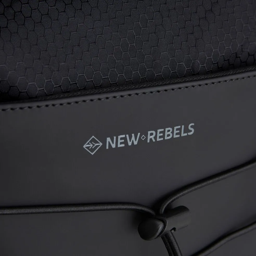 New Rebels Trondheim Windsor Rolltop Rugzak Zwart