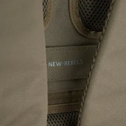 New Rebels Valor New York olijfgroen 21L Rugzak Rolltop Waterafstotend Laptop 15,6 inch