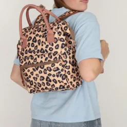 New Rebels Valor Weverly School / Werktas Rugzak - 9,5L – Stevig 900D Polyester - 4 Compartimenten Laptopvak 14” - Waterafstotend Leo