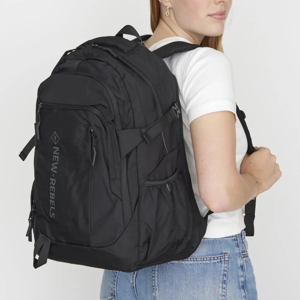 New Rebels Vince Baldwin Zwart 33L Rugtas Waterafstotend Laptop 15.6"