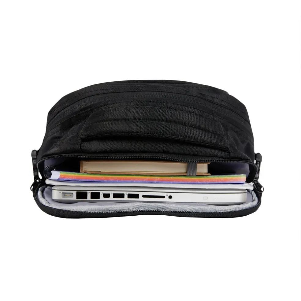 New Rebels Vince Gilbert Zwart 27L Rugtas Waterafstotend Laptop 15.6"