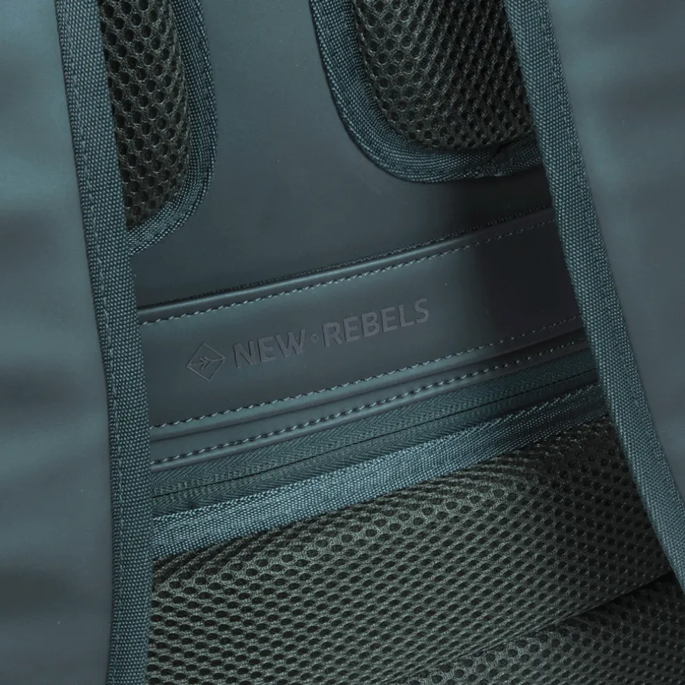 New Rebels William Baltimore Metallic Groen 13L Rolltop Rugzak Waterafstotend Laptop 14"