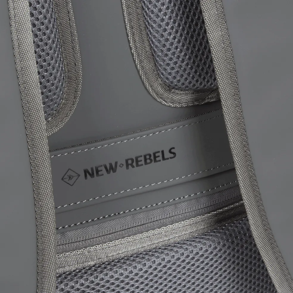 New Rebels William Baltimore Antraciet 13L Rolltop Rugzak Waterafstotend Laptop 14"